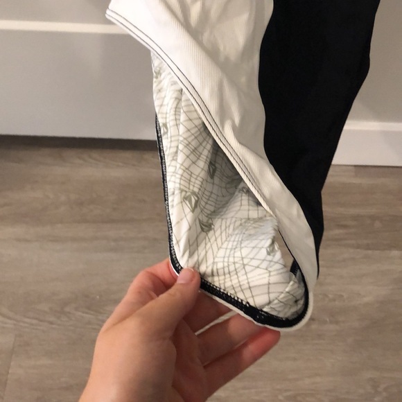 Gorgeous Sporty Swimsuit 😎 - Picture 3 of 7